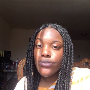 Meet your Posher, Hillary